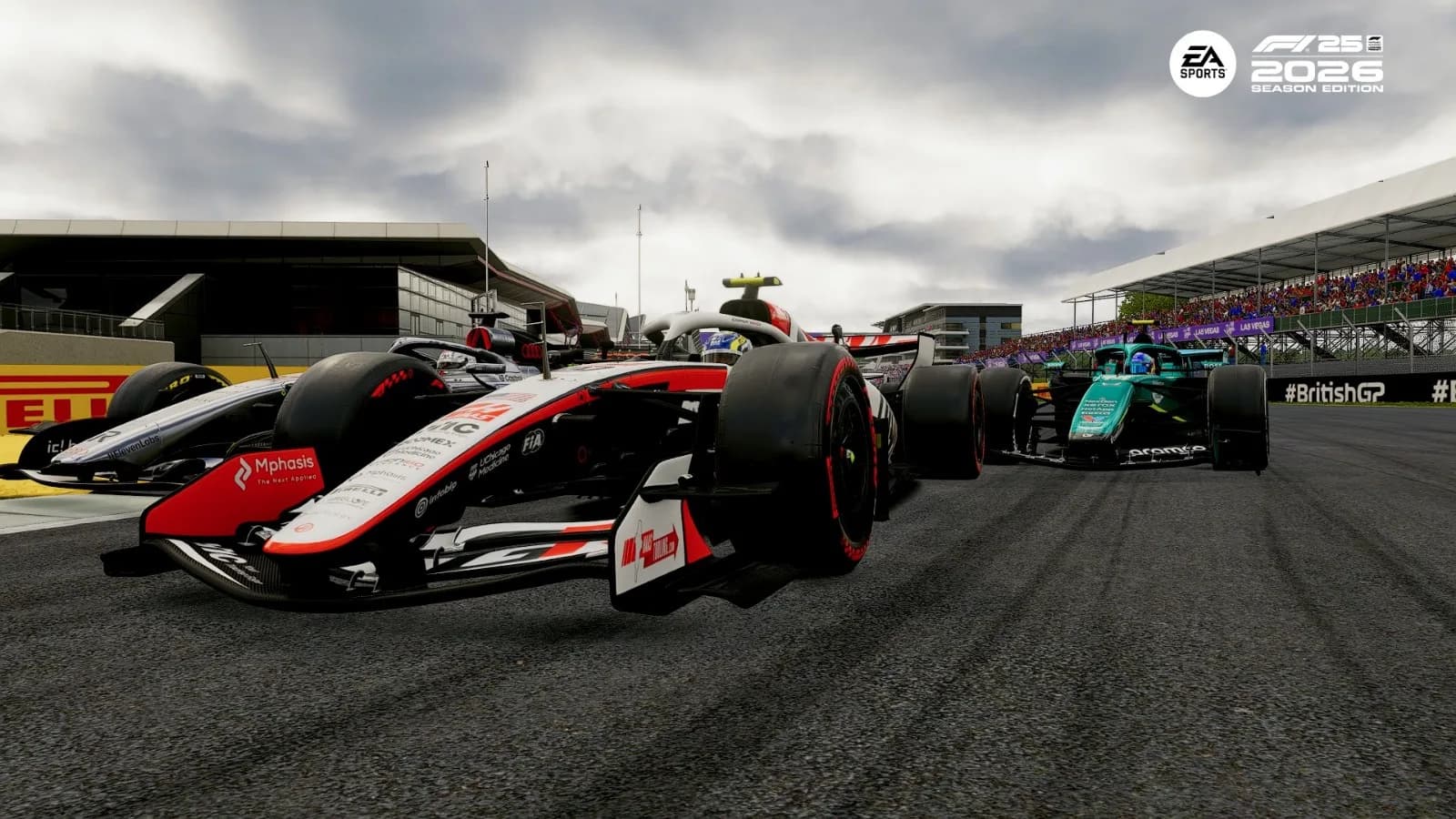 Carros F1 26 em Silverstone mostrando reta, area de box e trecho de alta velocidade